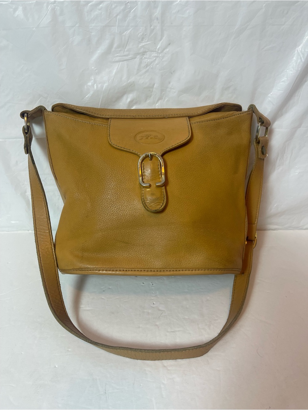 Vintage 80’ to 90’s Longchamp Tan leather bucket shoulder bag Rare find.